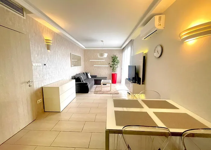 Apartament Paris Garden Debreţin